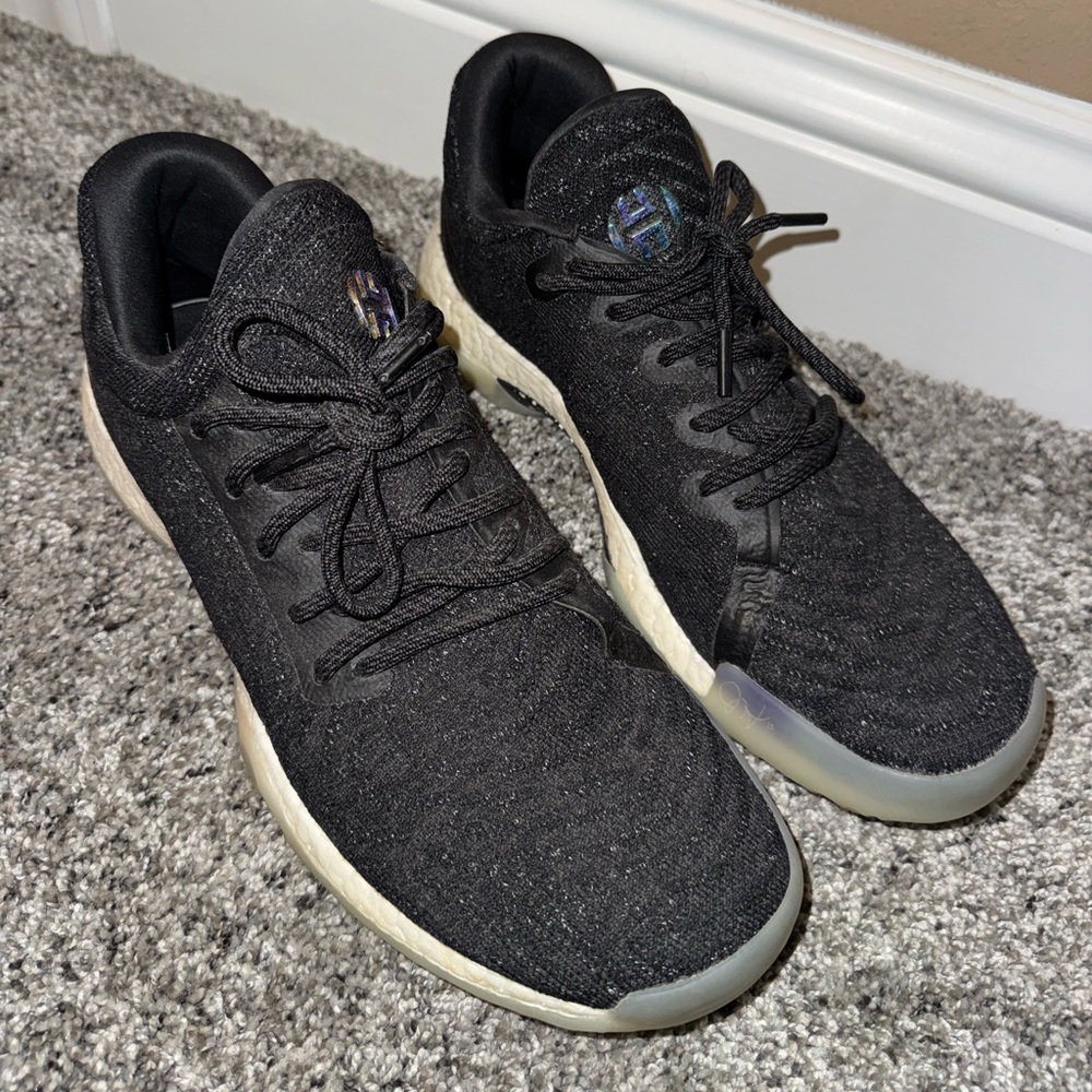 Black Adidas Harden Men's basketball shoes